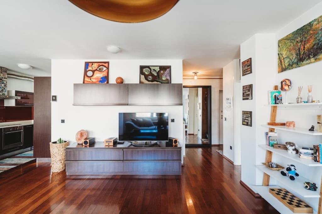 Cozy Nest In Quiet Neighbourhood, Free Parking Appartamento